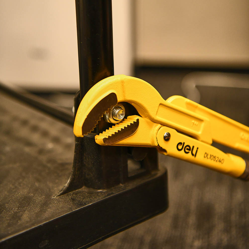 Deli Llave Sueca de tubo 45 ?1? de Acero al Alto Carbono DL105240 Sujeci?n de 55mm