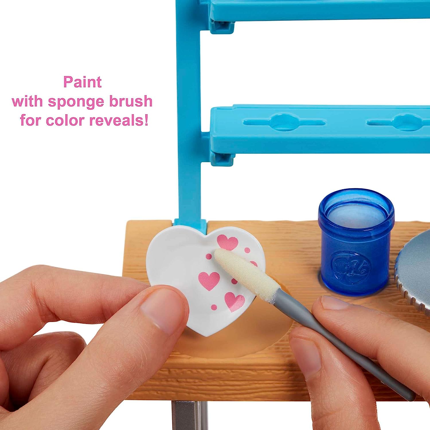 Barbie Fashion & Beauty Muñeca Estudio de Arte Creativo