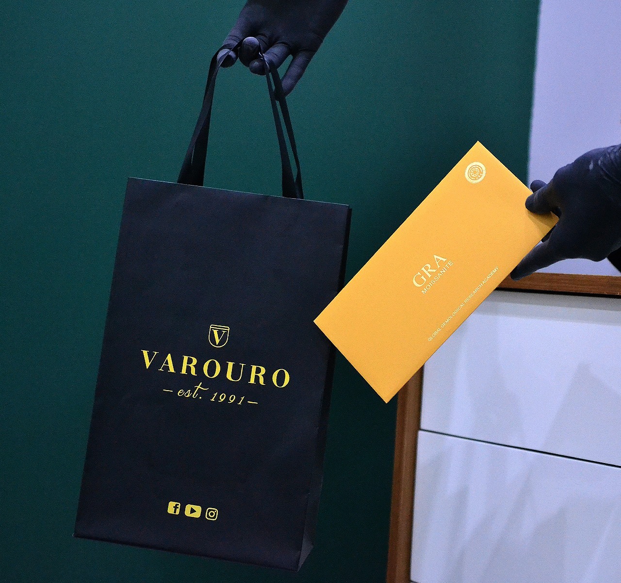 Aretes | Broqueles Oro Sólido 14k Diamante Moissanita 1.0ct