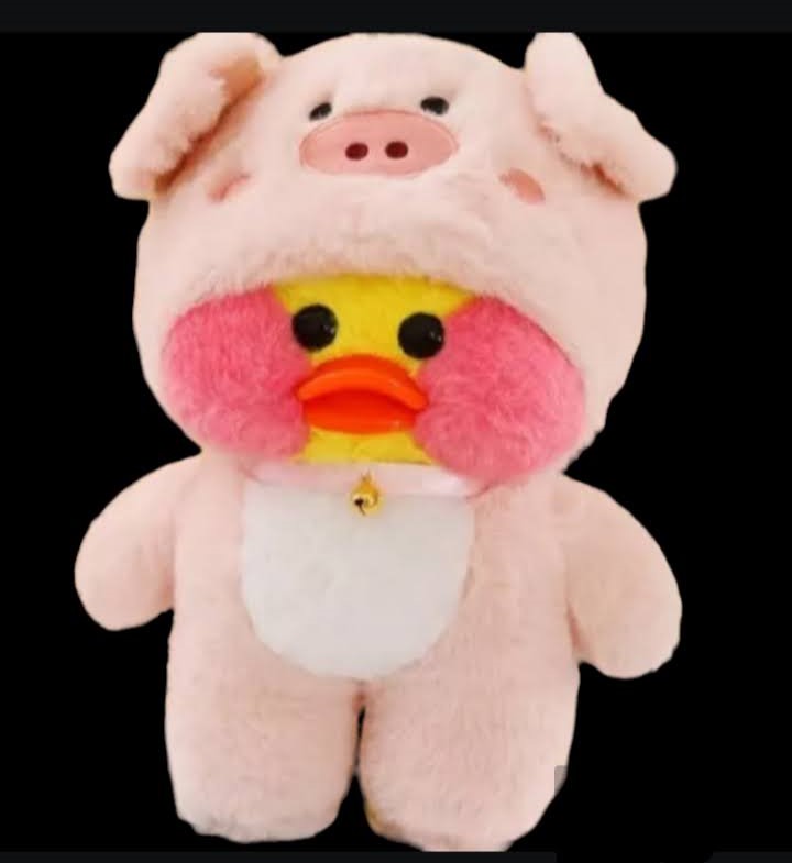 Peluche de Pato Lalafanfan 30cm, vestido de cerdito