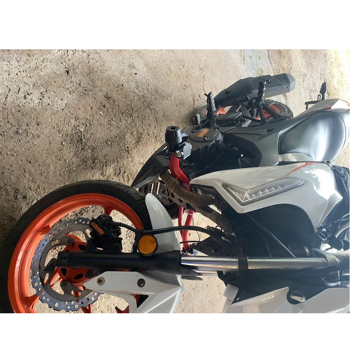 Slider Universal- Modelo Croked Negro