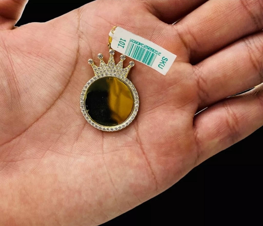 Increíble Dije De El Espejo De Blanca Nieves En Oro De 10 K