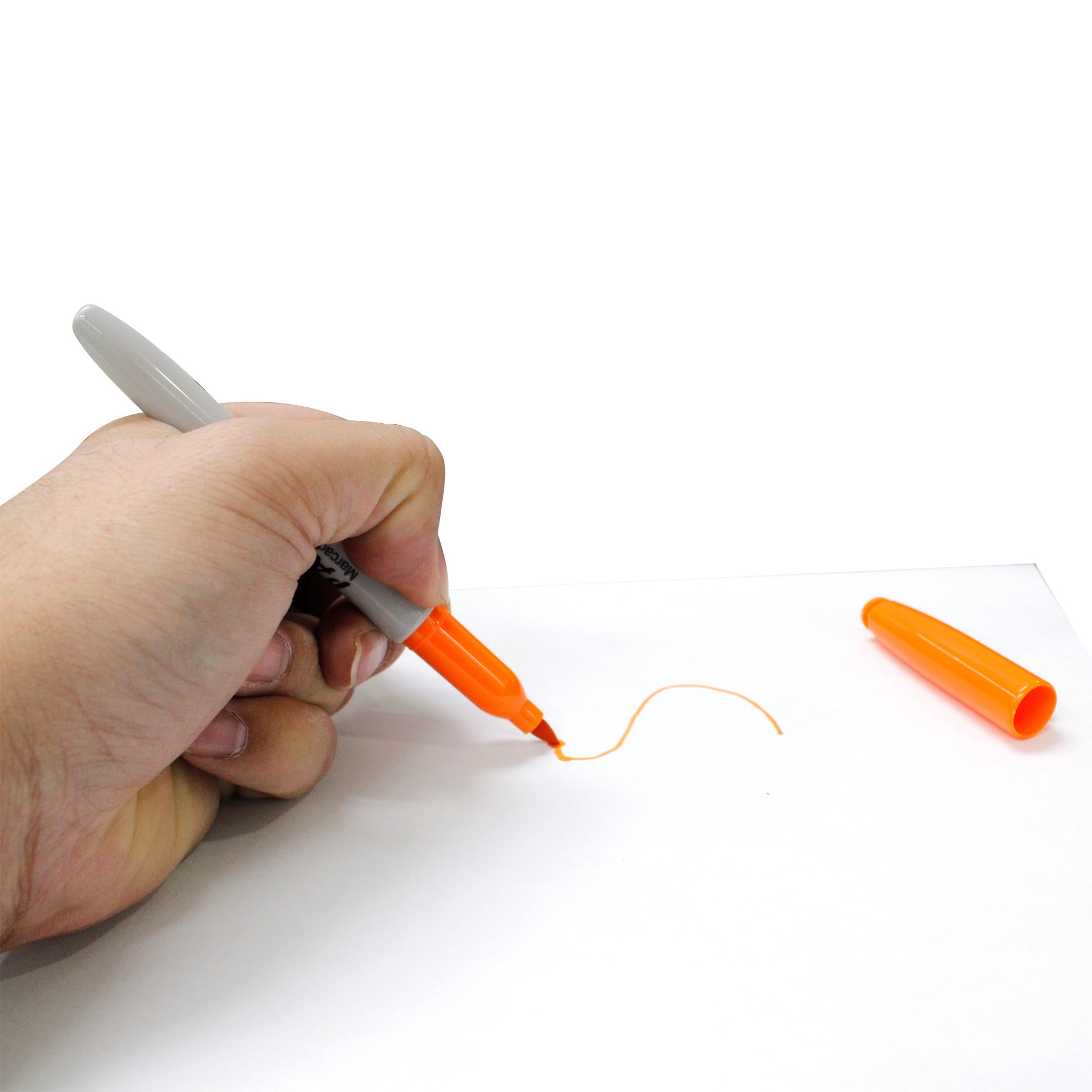 MARCADOR PERMANENTE PUNTO FINO CON 8 COLORES DIFERENTES plumon pluma oficina escuela