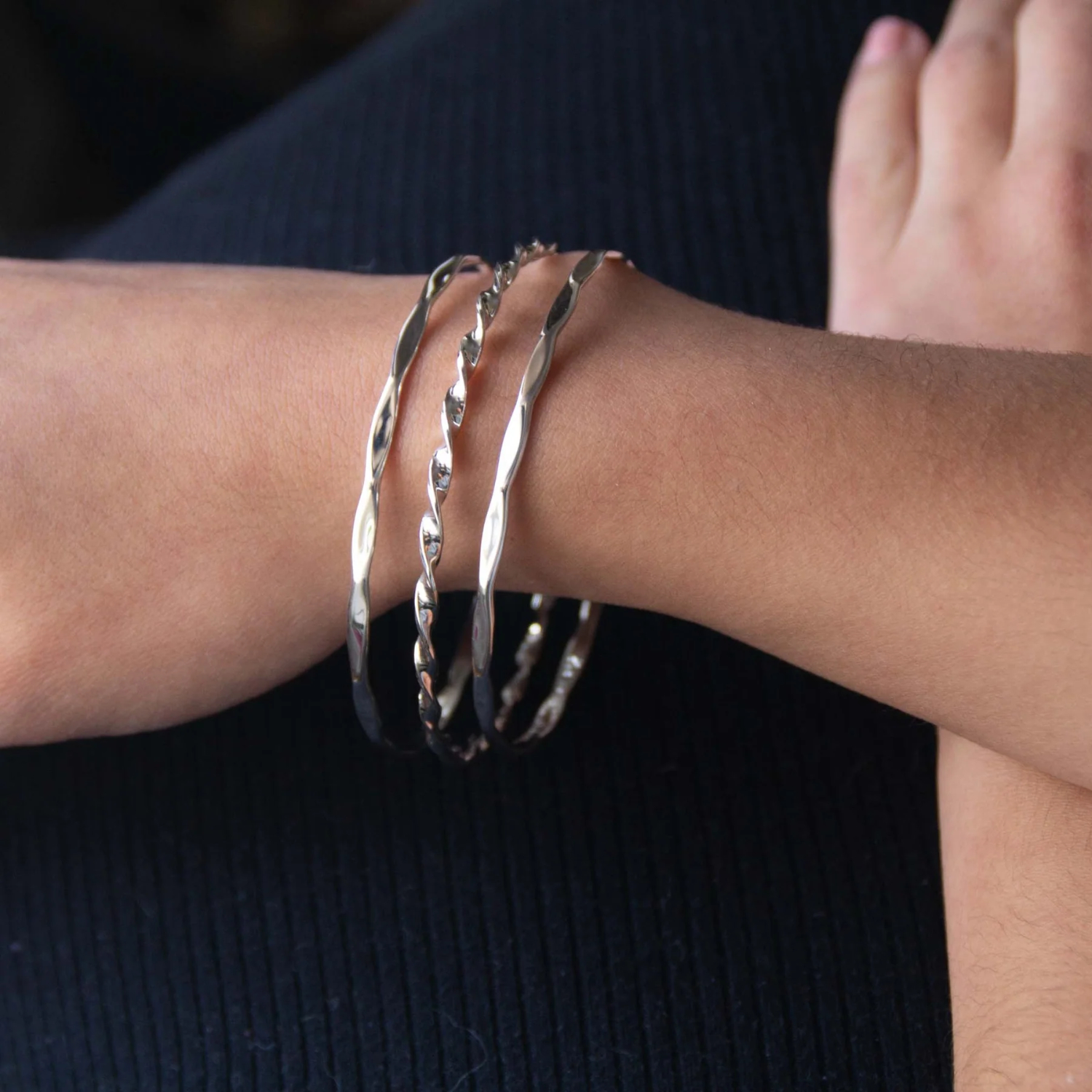 Pulseras modelo fin de semana 3 piezas de diseño enroscada elaborada en plata ley .925