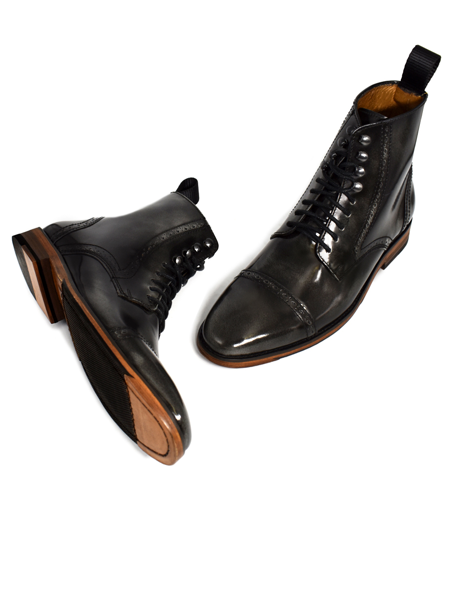 Botal artesanal de piel vacuno para caballero modelo Aristoteles