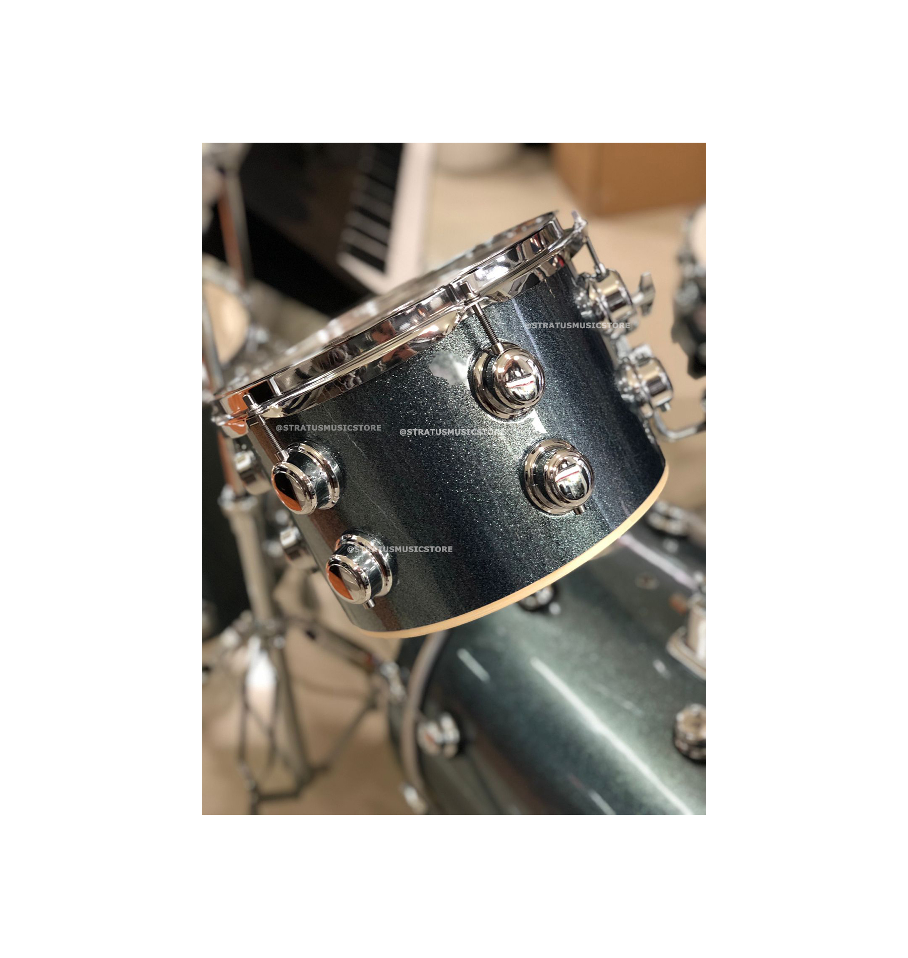 Batería Acústica Evolution Color Azul Brillante de 4 Piezas 