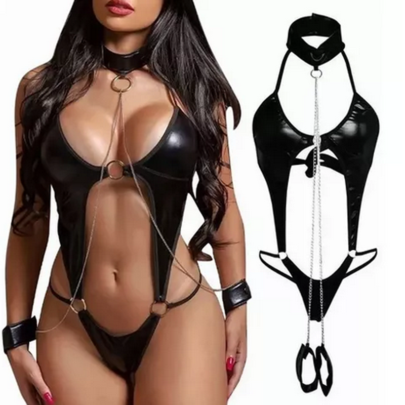 Lencería Tipo Cuero Body Con Esposas Tanga Coordinado