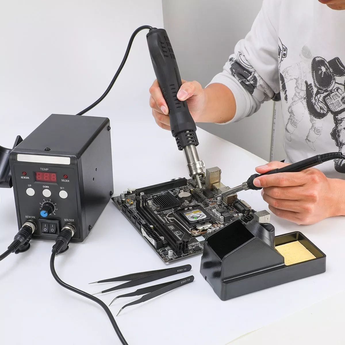 2 In 1 Lcd Estacion De Soldar Pistola De Calor Y Cautín 700w