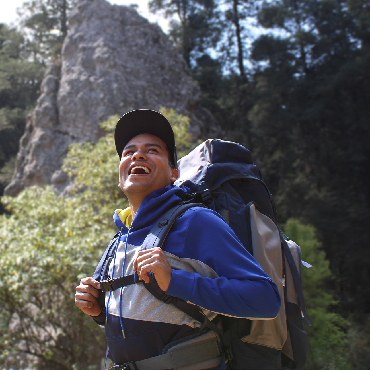 Mochila 2 en 1 Azul para Viaje y Campismo 62l + Backpack 10l Kon Tiki MAZAMITLA-AZ