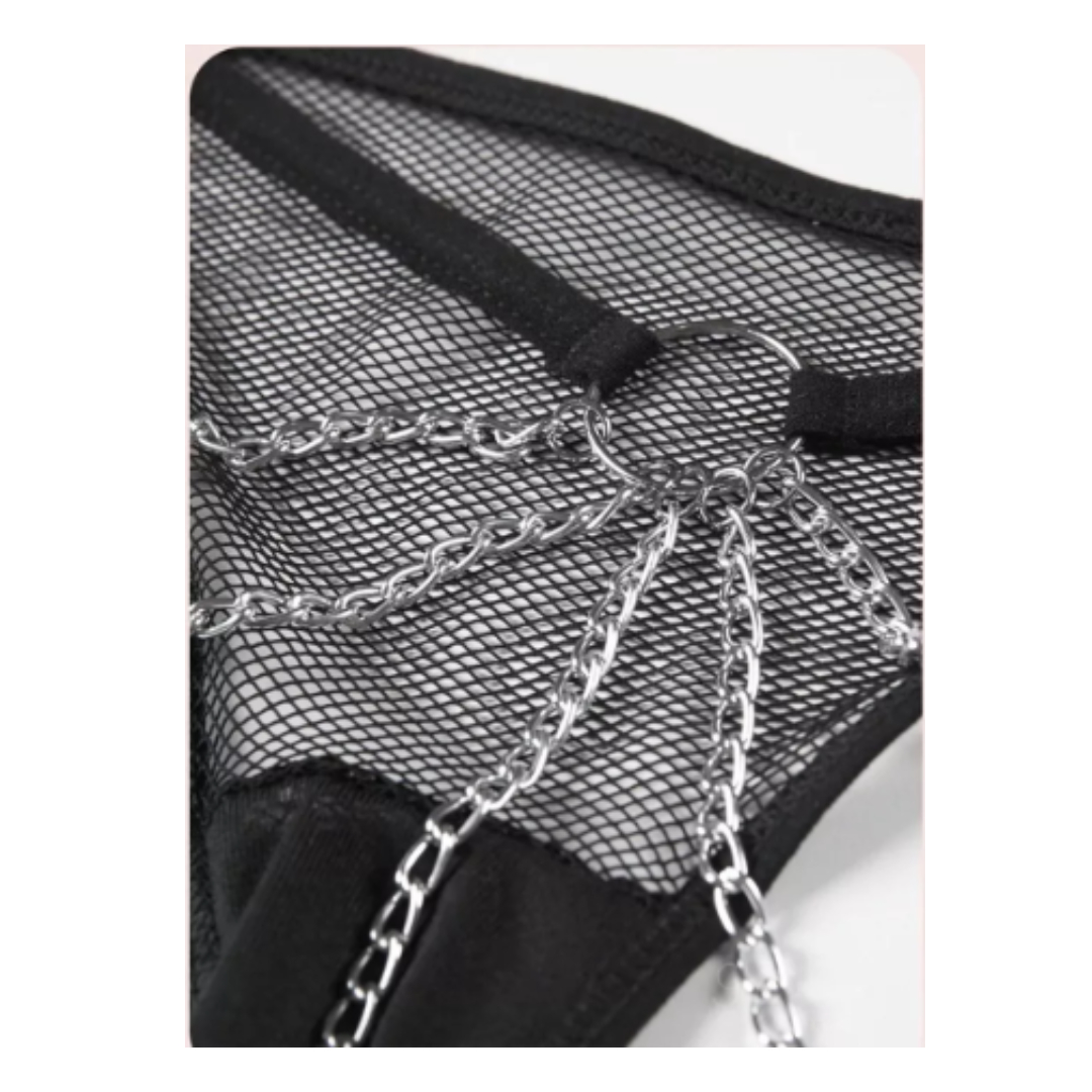 Tanga transparente sexy lencería con cadenas.