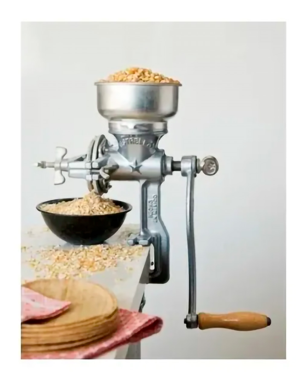 Molino Para moler o triturar Granos De Mano Karlen, 001sm Color aluminio Se sujeta fácil y rápido a cualquier mesa o base