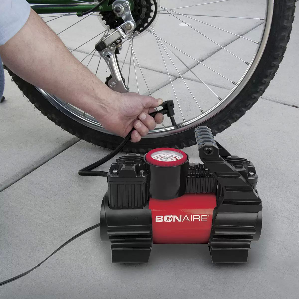 Inflador De Llantas Portátil  Bone-Aire tc12cm 12V Para Autos Bicicletas