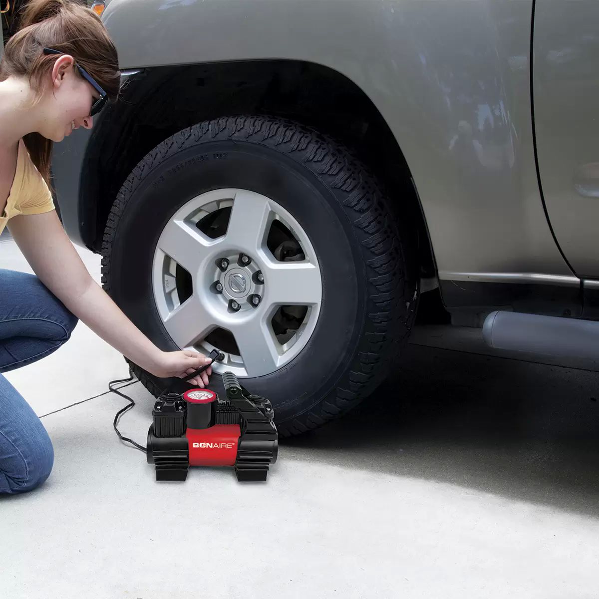 Inflador De Llantas Portátil  Bone-Aire tc12cm 12V Para Autos Bicicletas
