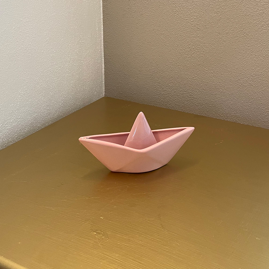 Barco de papel decorativo minimalista color Rosa cerámica brillante