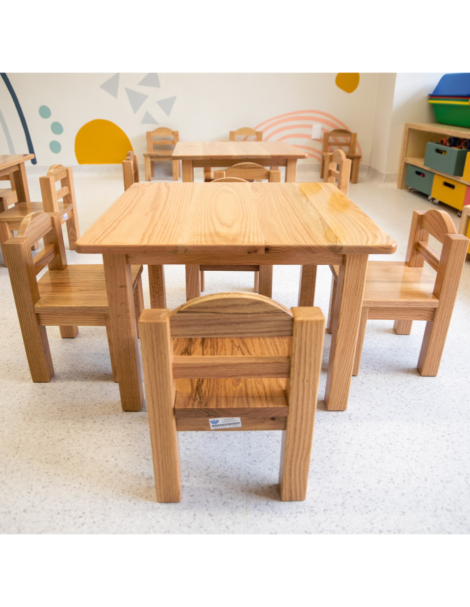 Mesa De Madera 100% Encino Para Niños De 1 A 3 Años