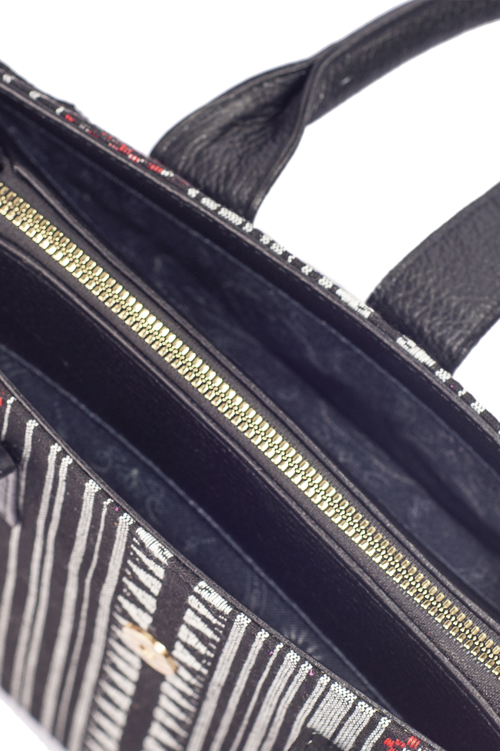 Bolso de mujer A ÁNGELOZANO tipo satchel de piel vacuna con telar artesanal color negro, Modelo Samantha