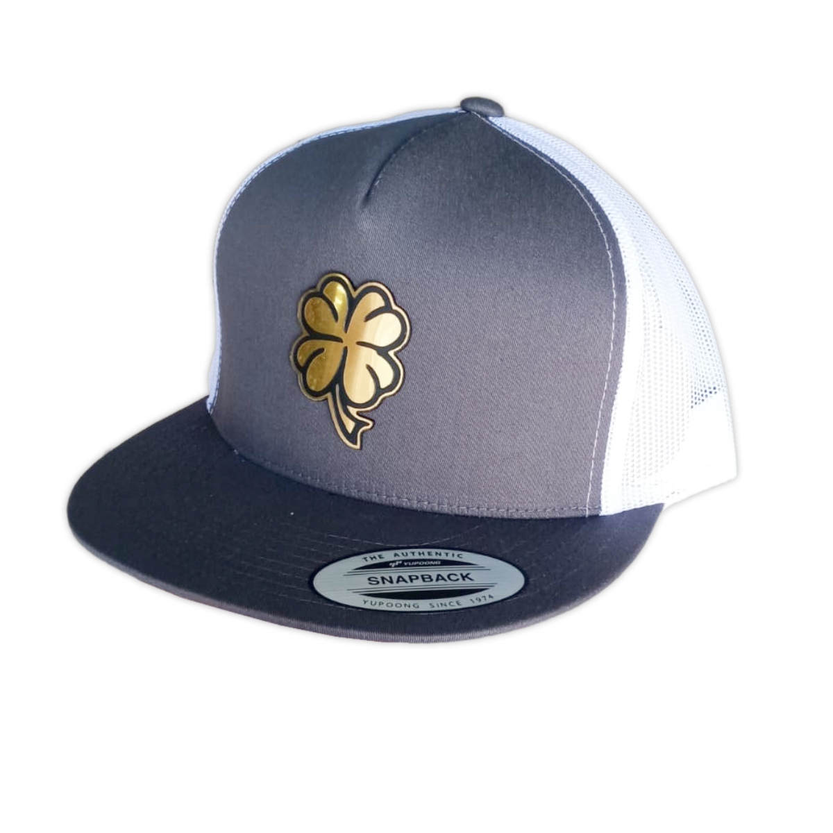 Gorra  Plana Ajustable Yupoong gris/blanca Trebol Unisex 6006GB