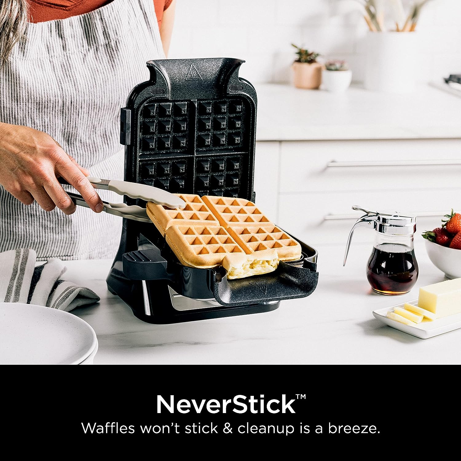 WAFFLERA NINJA WAFFLE MAKER MAQUINA PARA HACER WAFFLES BELGAS PRO NEVERSTICK BW1001 RENEWED
