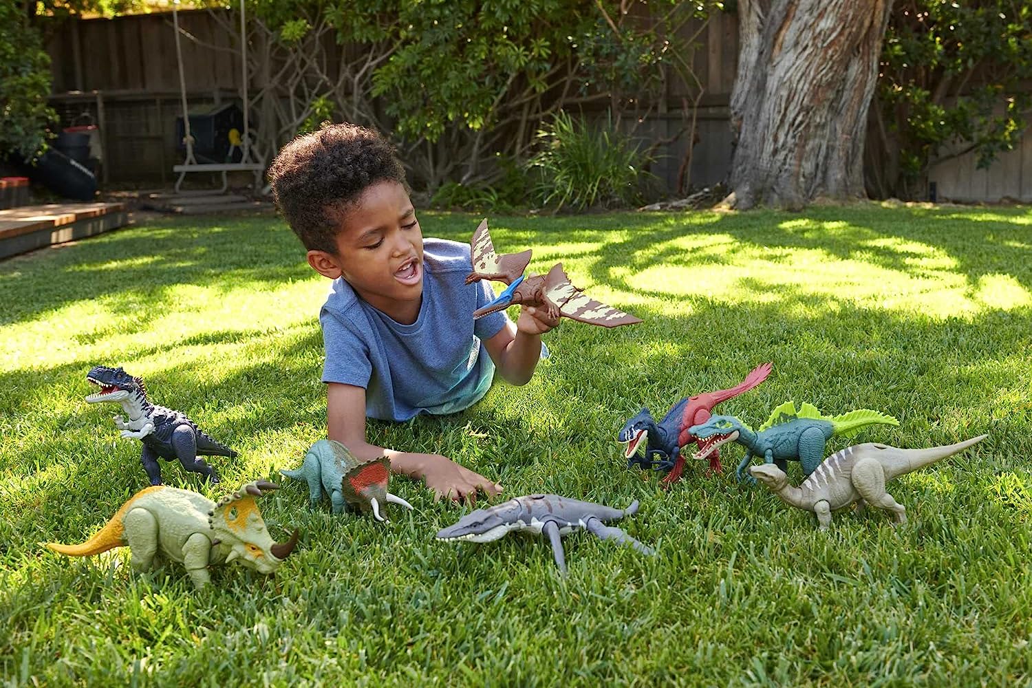 Jurassic World SINOCERATOPS Ruge Y Ataca Dinosaurio Juguete