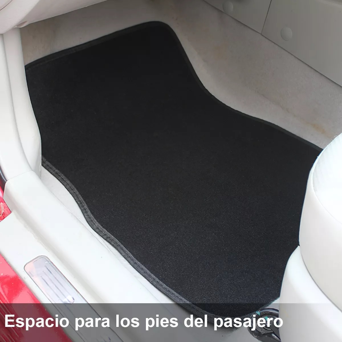 Tapete Automotriz Flocado Pvc Universal Antideslizante 4 Pzs