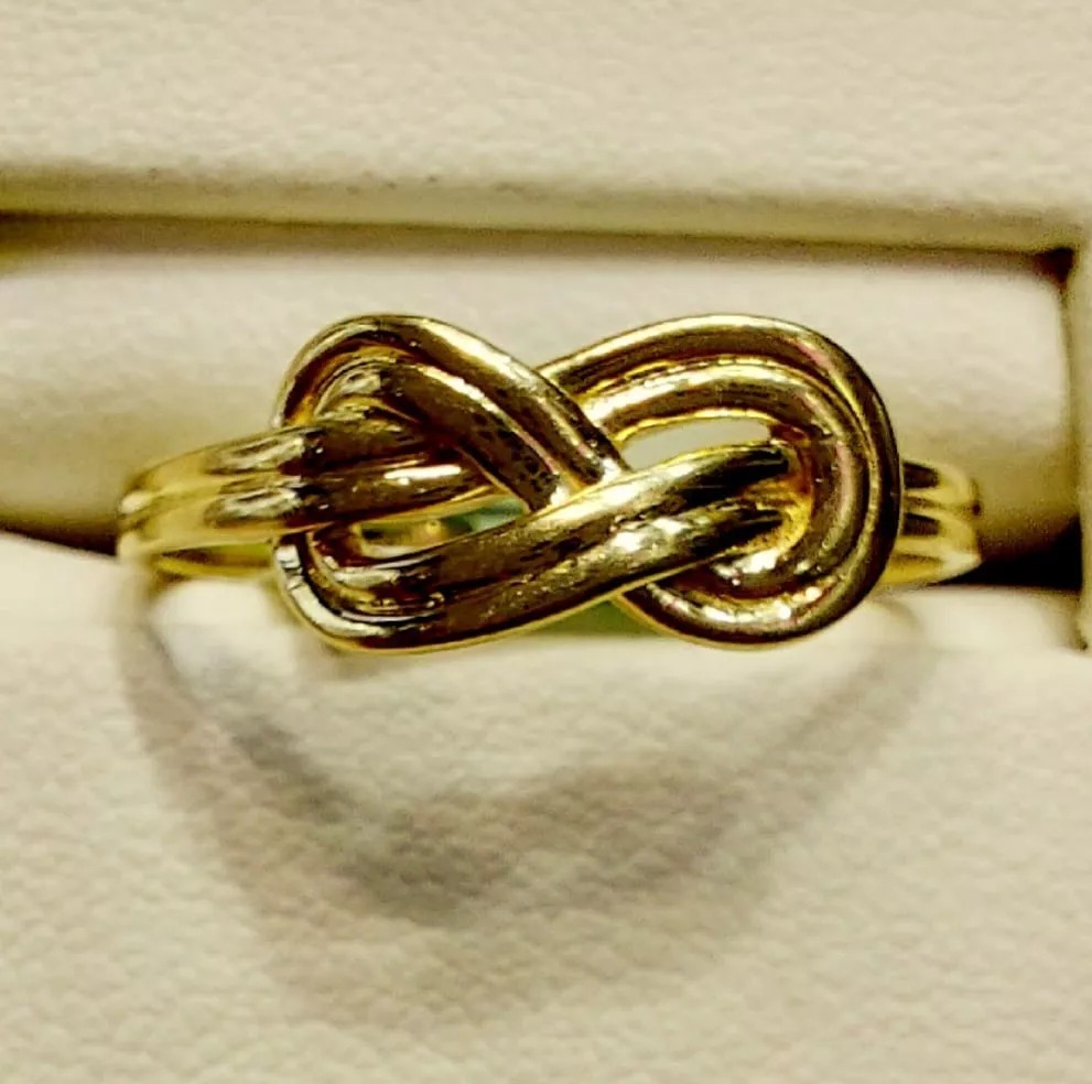 Anillo Infinito Rayado Oro 10 K. + Obsequio