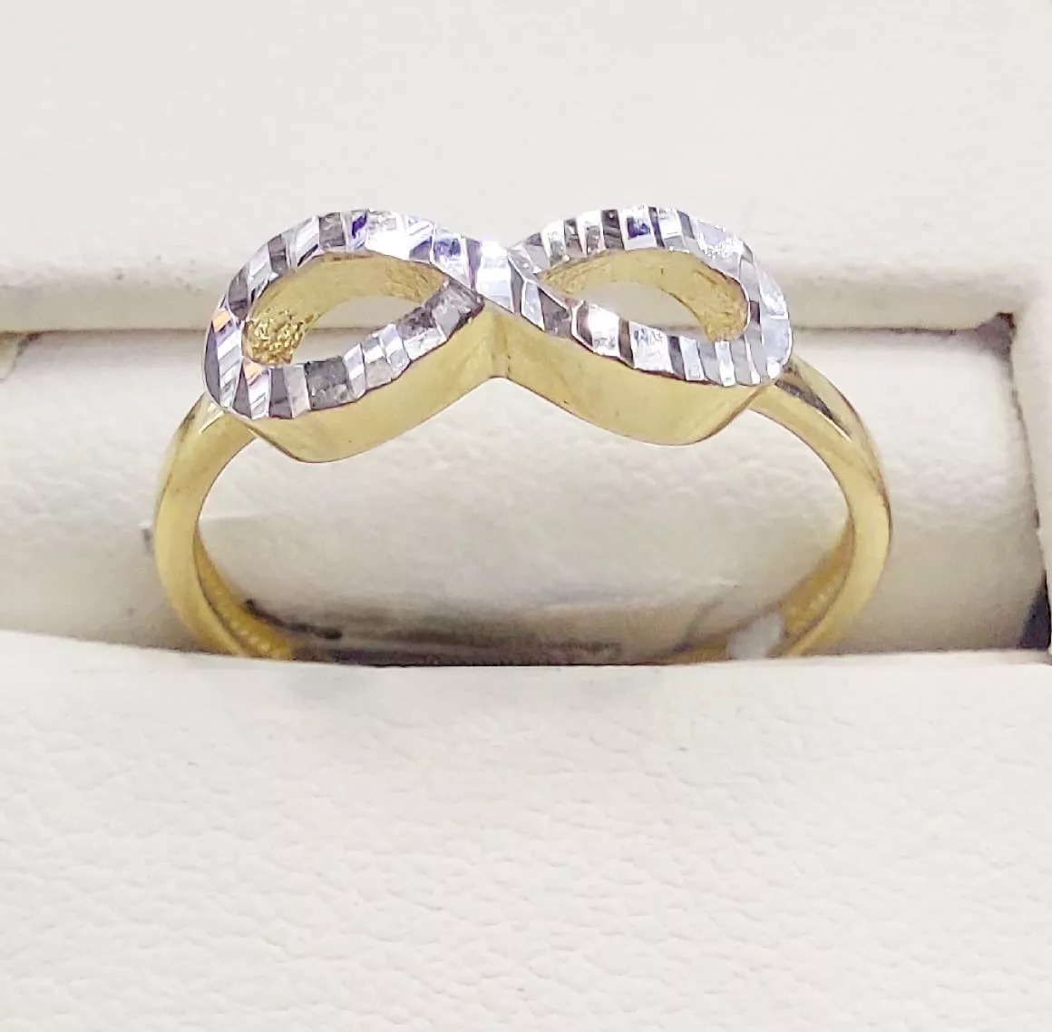 Anillo Infinito Diamantado Oro 14K. + Obsequio