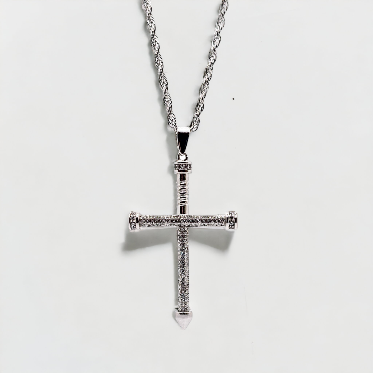 Cadena y Cruz de plata .925 Hombre Estilo clavo con piedra zirconia, Incluye certificado y caja de regalo