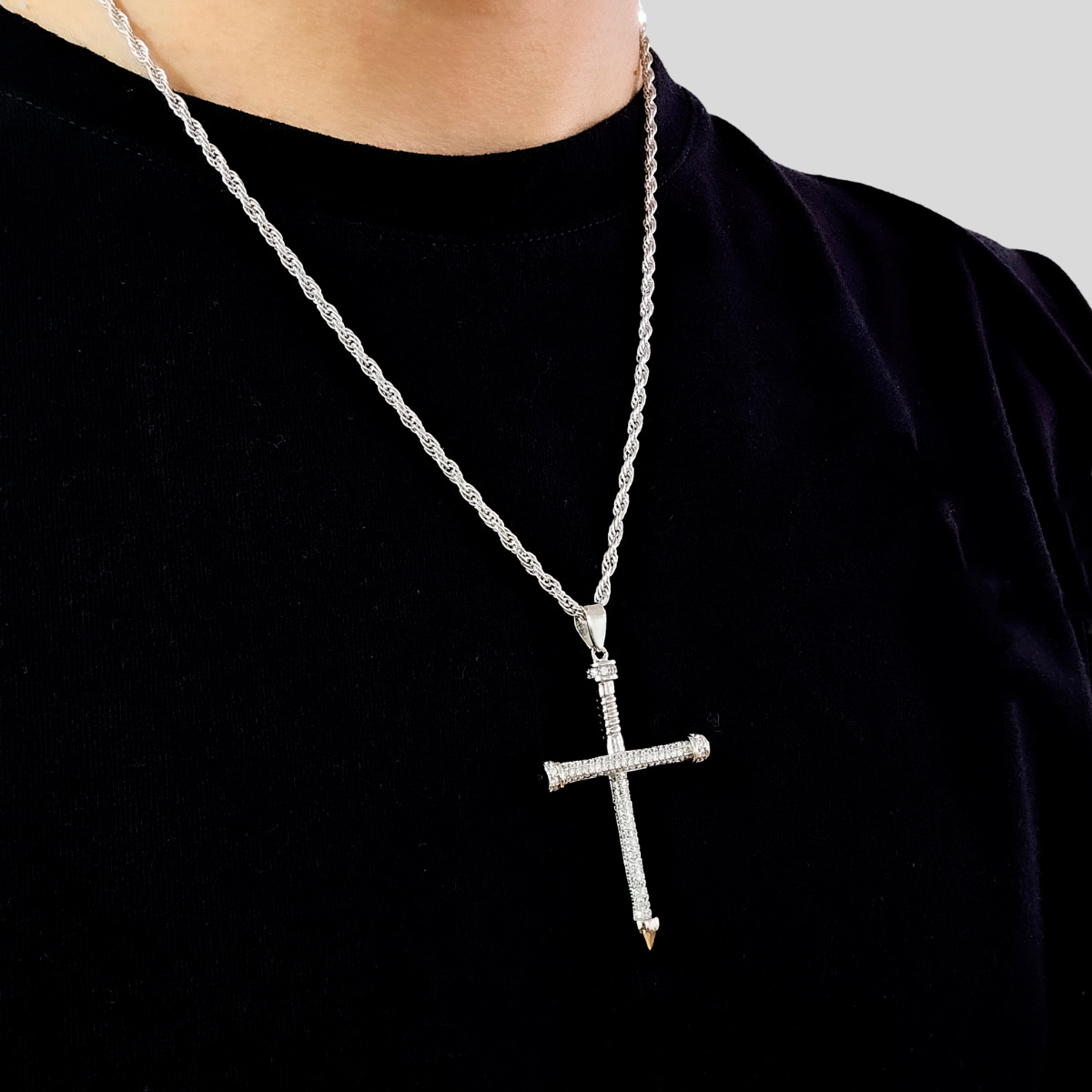 Cadena y Cruz de plata .925 Hombre Estilo clavo con piedra zirconia, Incluye certificado y caja de regalo