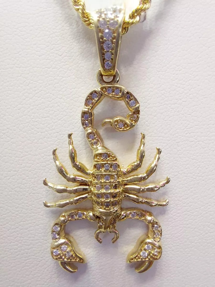 Dije Alacrán Oro 10k + Obsequio