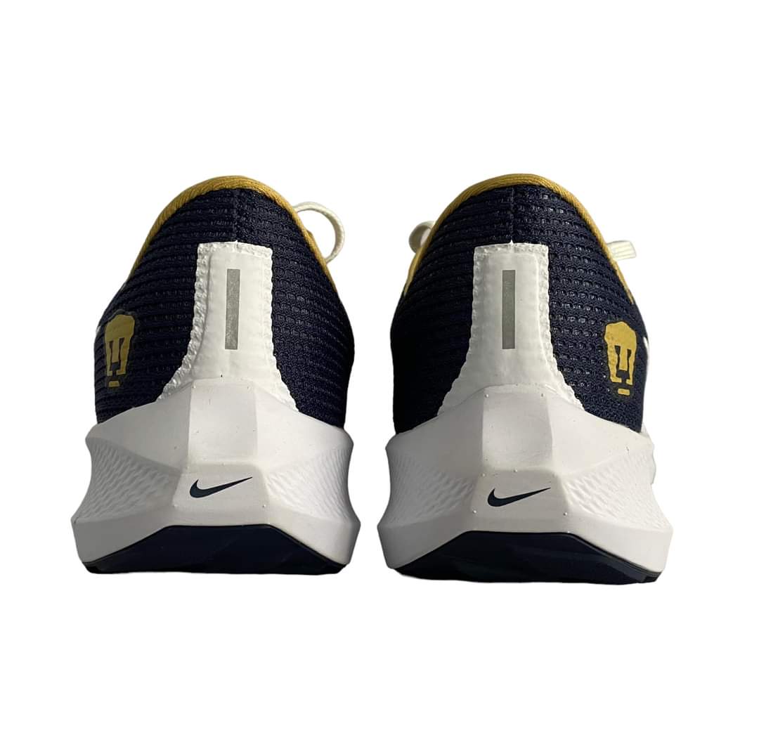 TENIS NIKE PEGASUS 40 PUMAS UNAM NIKE