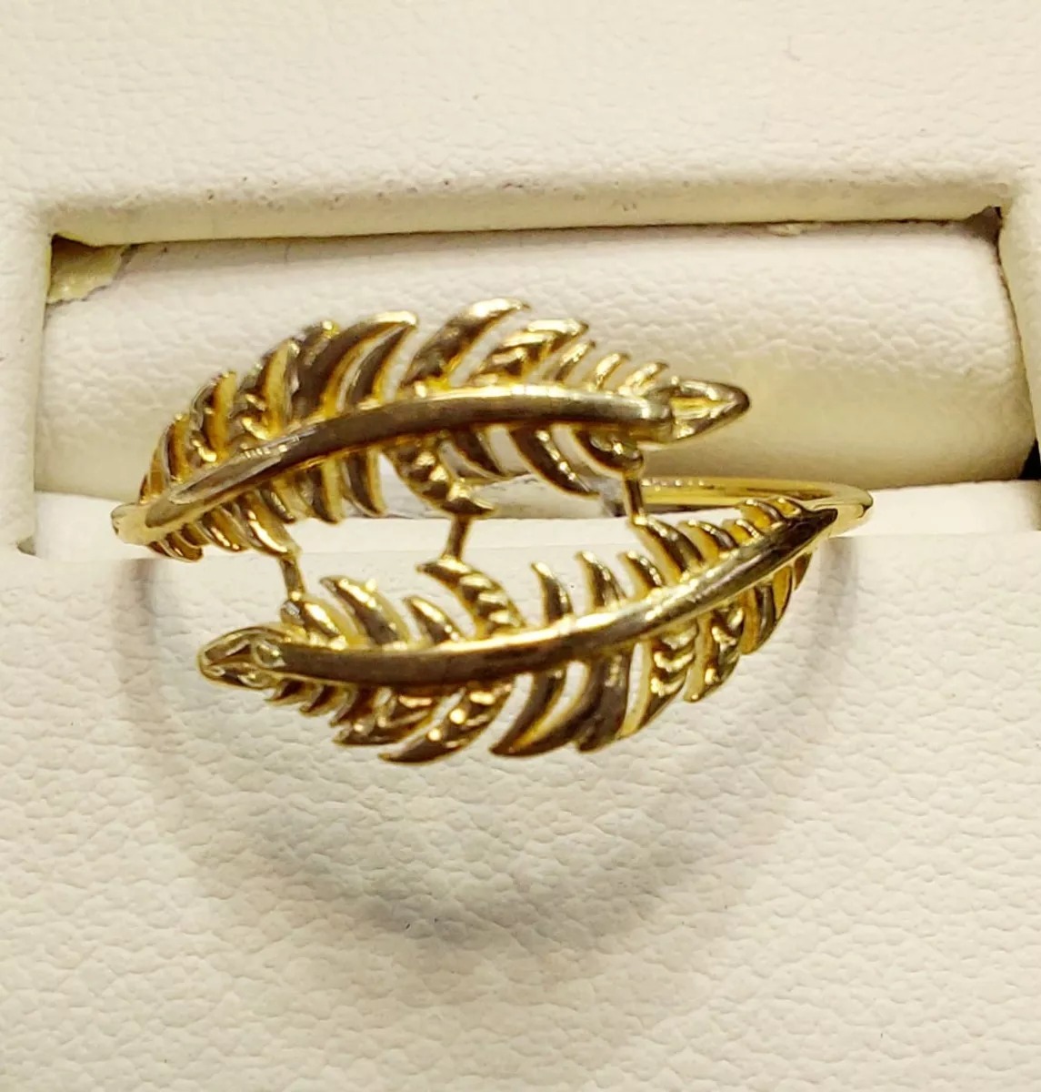 Anillo Hojas Olivo Oro 10 K. + Obsequio