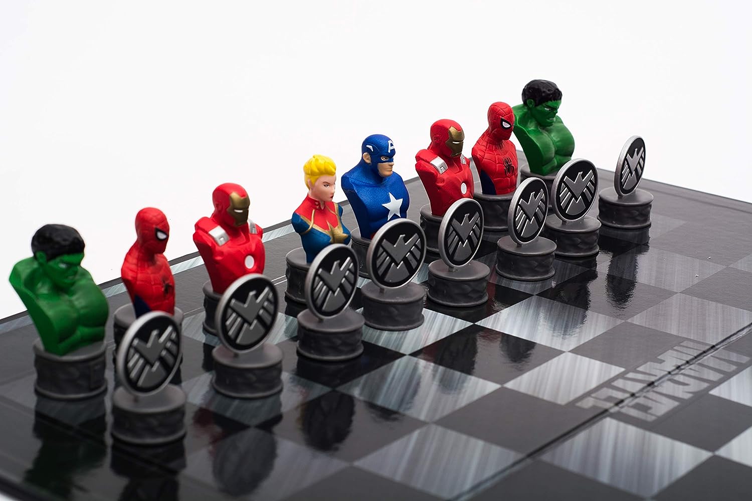 Ajedrez Marvel Héroes y Villanos 32 Piezas de Colección 