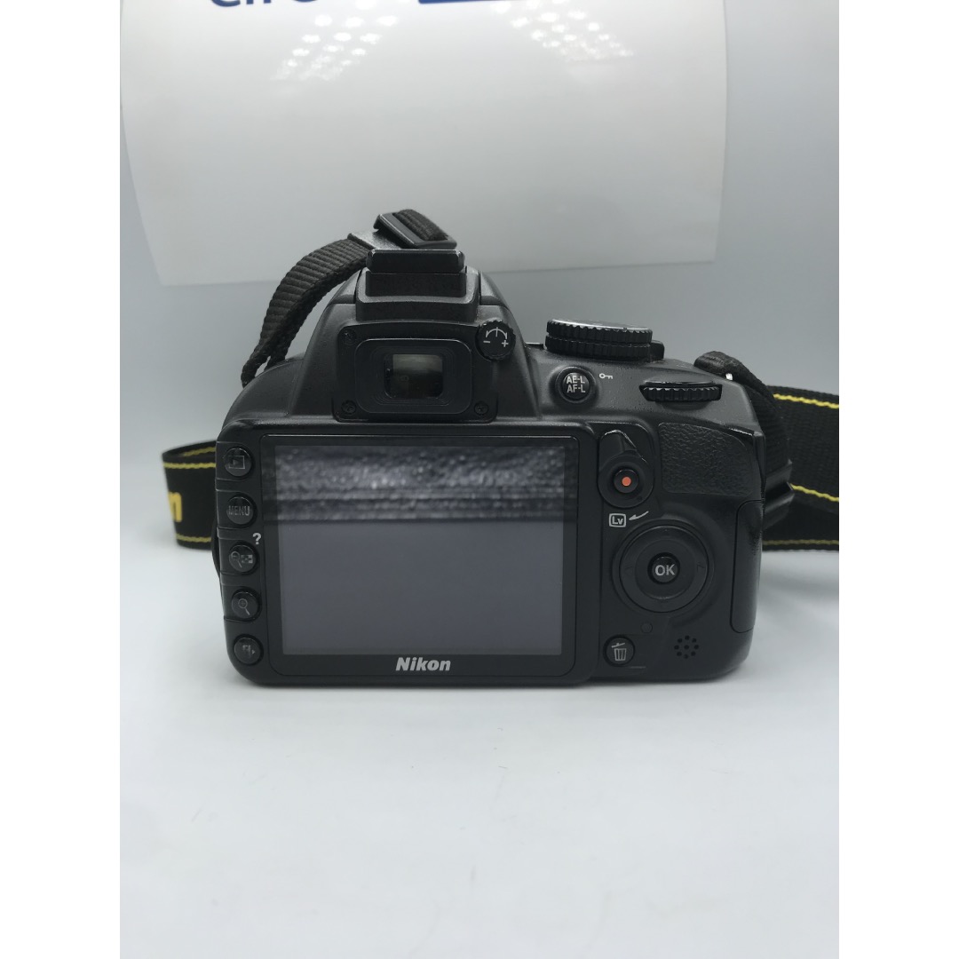 Camara Nikon D3100 AF-S DX 18-55mm f/3.5-5.6G VR (Reacondicionado grado B)