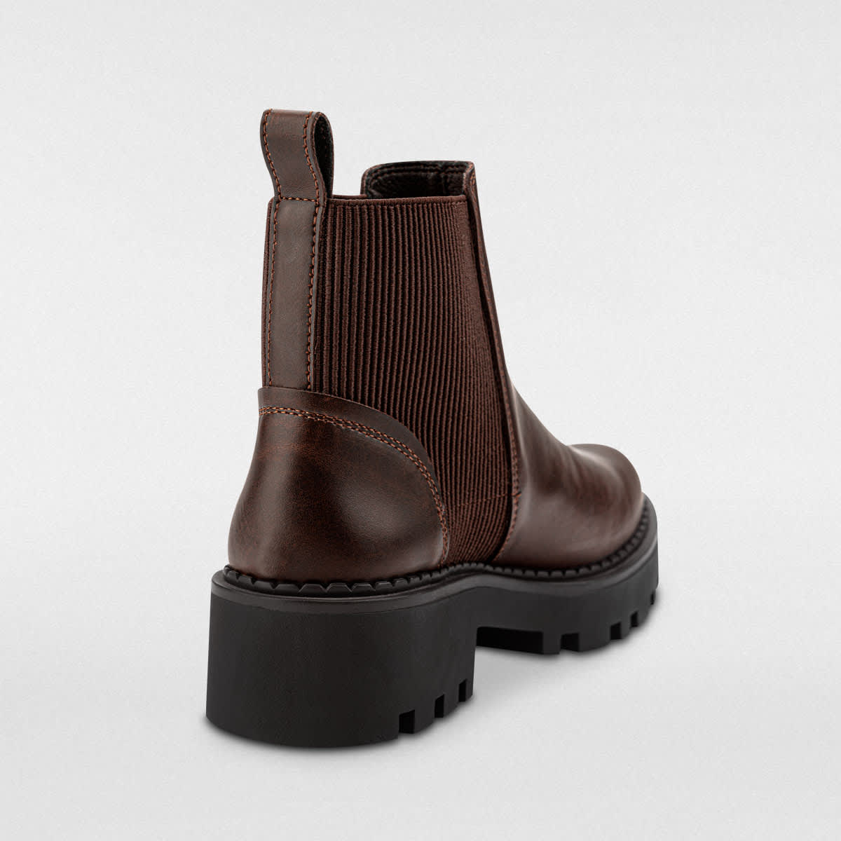 Botas Chelsea marca Levis color café, suela track, mod. 1056078