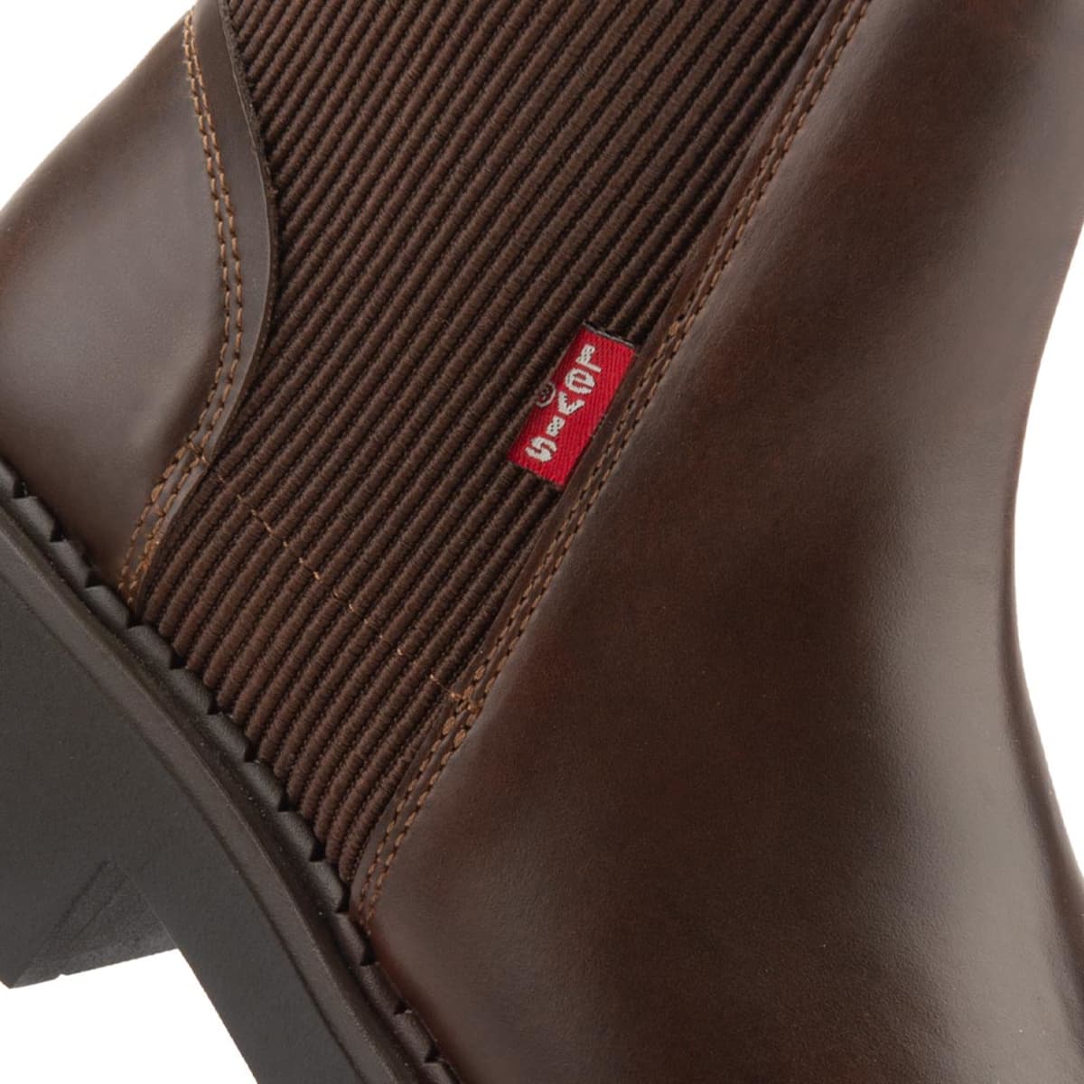 Botas Chelsea marca Levis color café, suela track, mod. 1056078