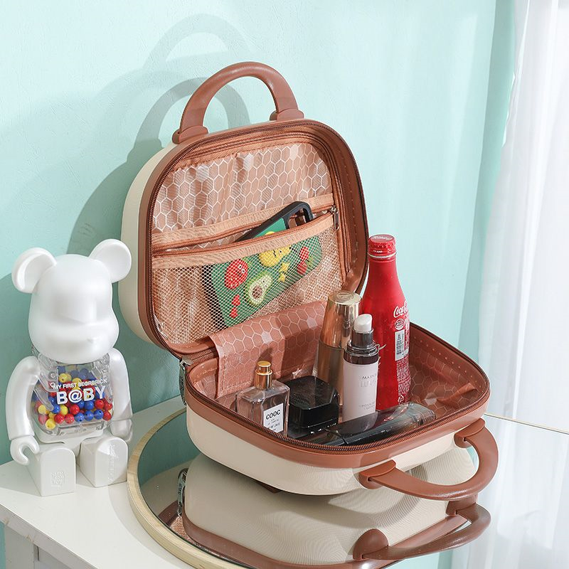 Estuche de cosméticos Hello Kitty 3D Color biege