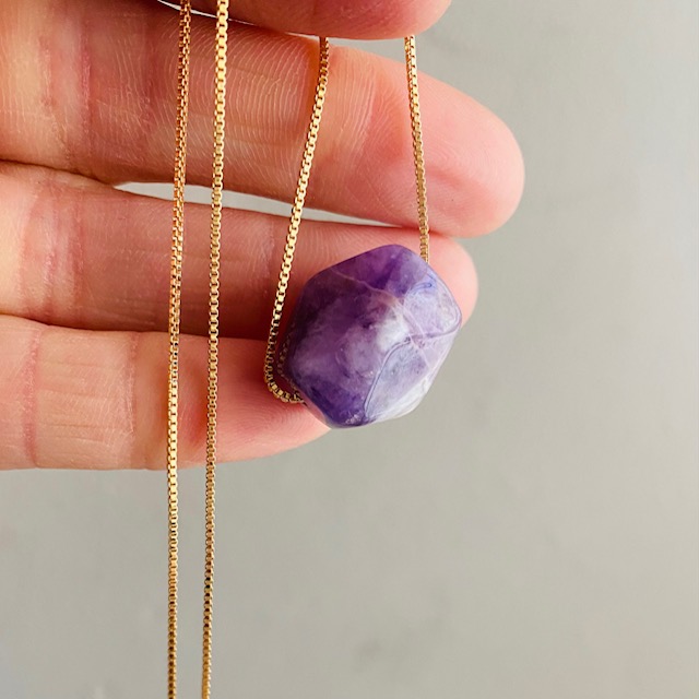 Collar con piedra natural amatista- Baño de oro 18K- Collar dorado- Piedras naturales 