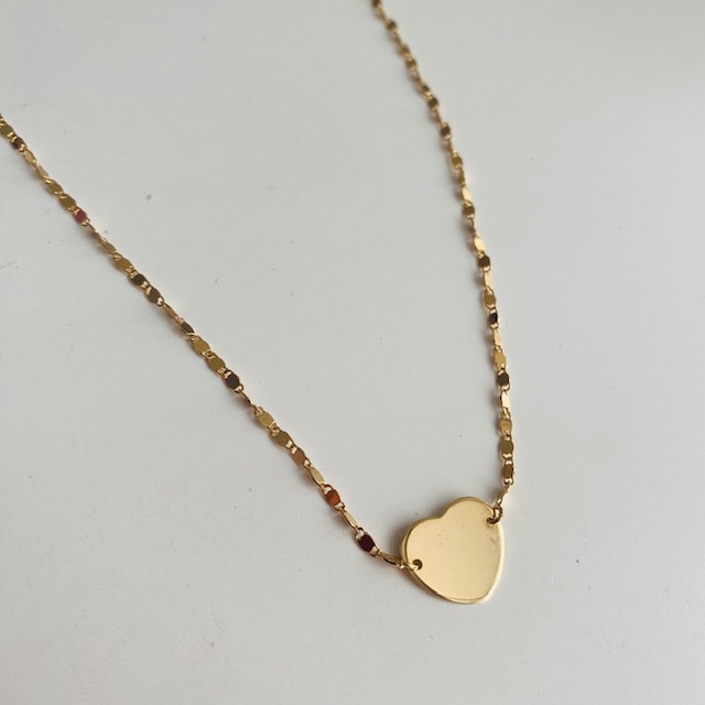 Collar cadena con dije corazón- Baño de oro 18K- Collar dorado