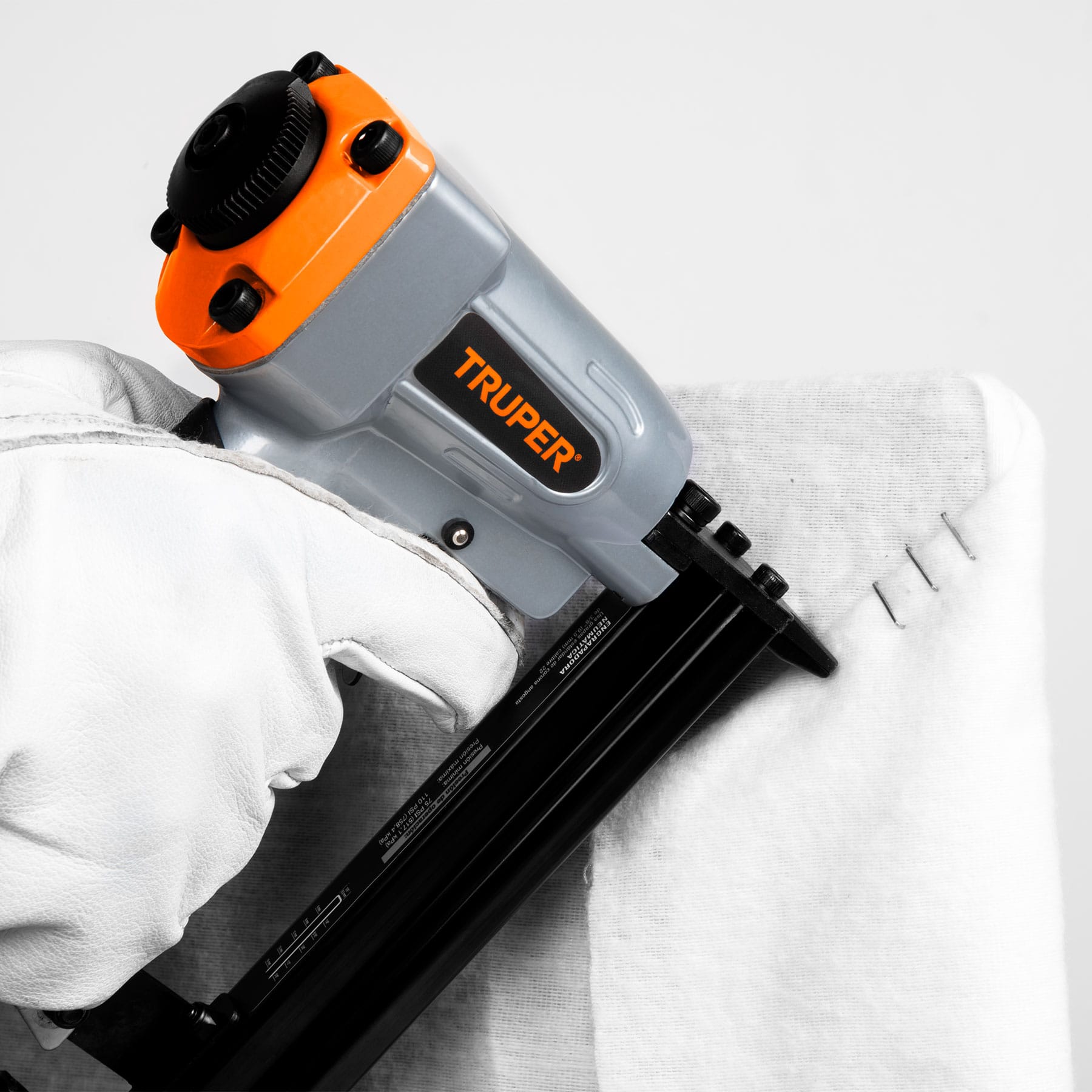 ENGRAPADORA NEUMÁTICA, CALIBRE 22, TRUPER 13177