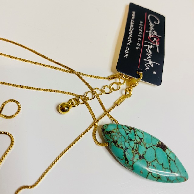 Collar Largo con Piedra Howlita- Baño de oro 18K- Collar dorado- Piedras naturales 
