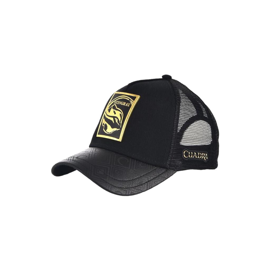 Gorra snapback con aplicación metal