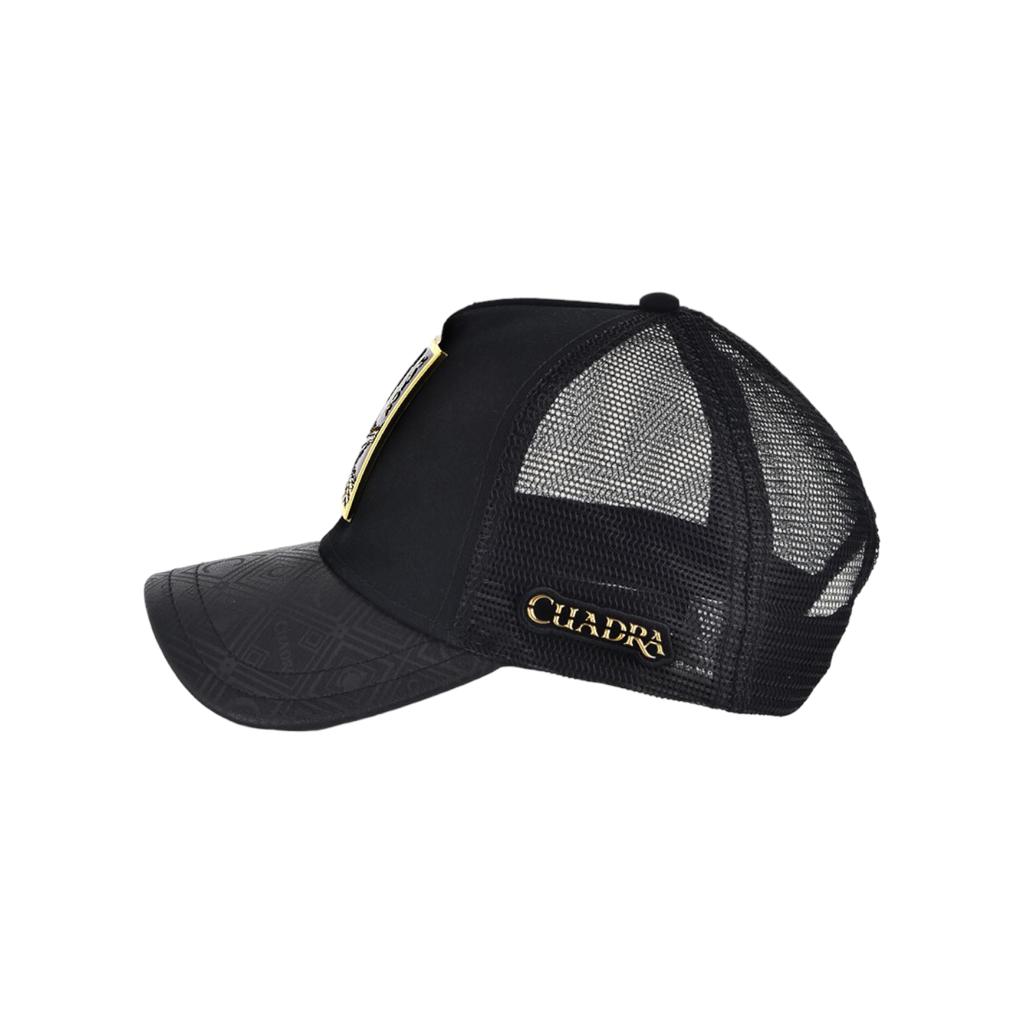 Gorra snapback con aplicación metal