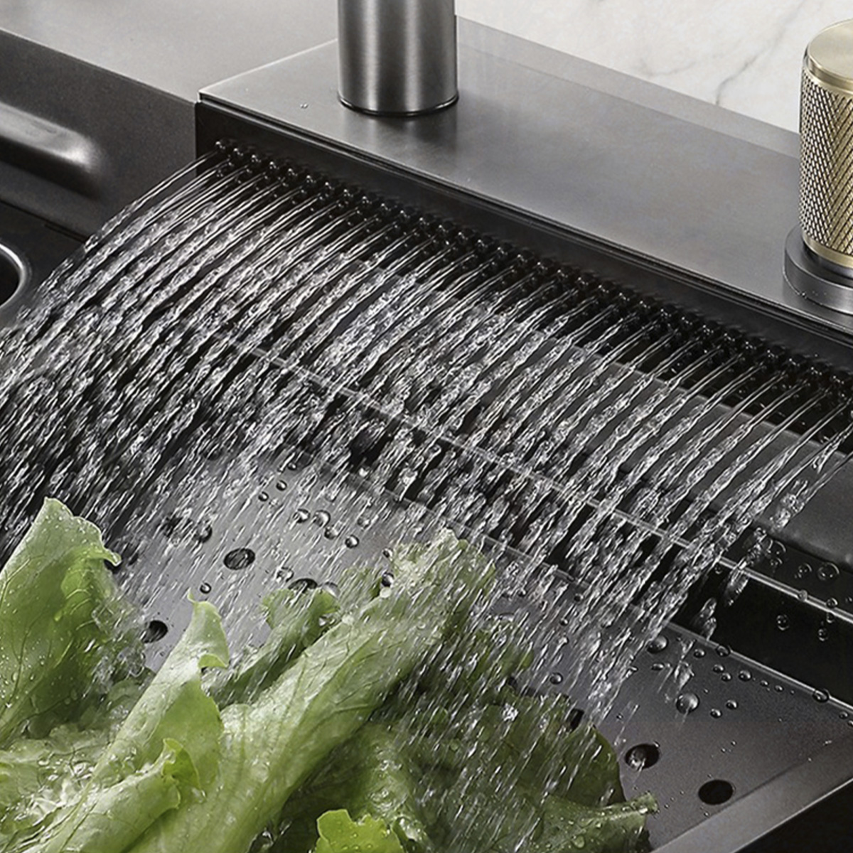 Tarja de cocina de acero inoxidable con cascada y grifo de extraible. Incluye Kit de desagüe y múltiples accesorios 80x45 cm.