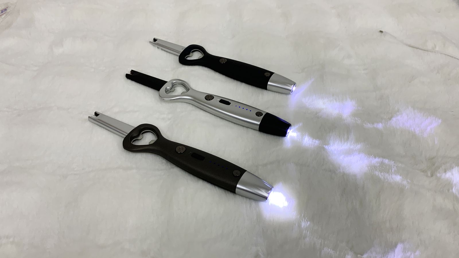 ENCENDEDOR Y DESTAPADOR 