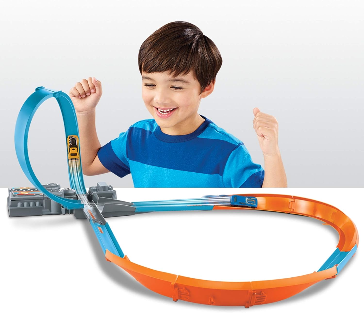 Hot Wheels Pista de Juguete Action Circuito en 8
