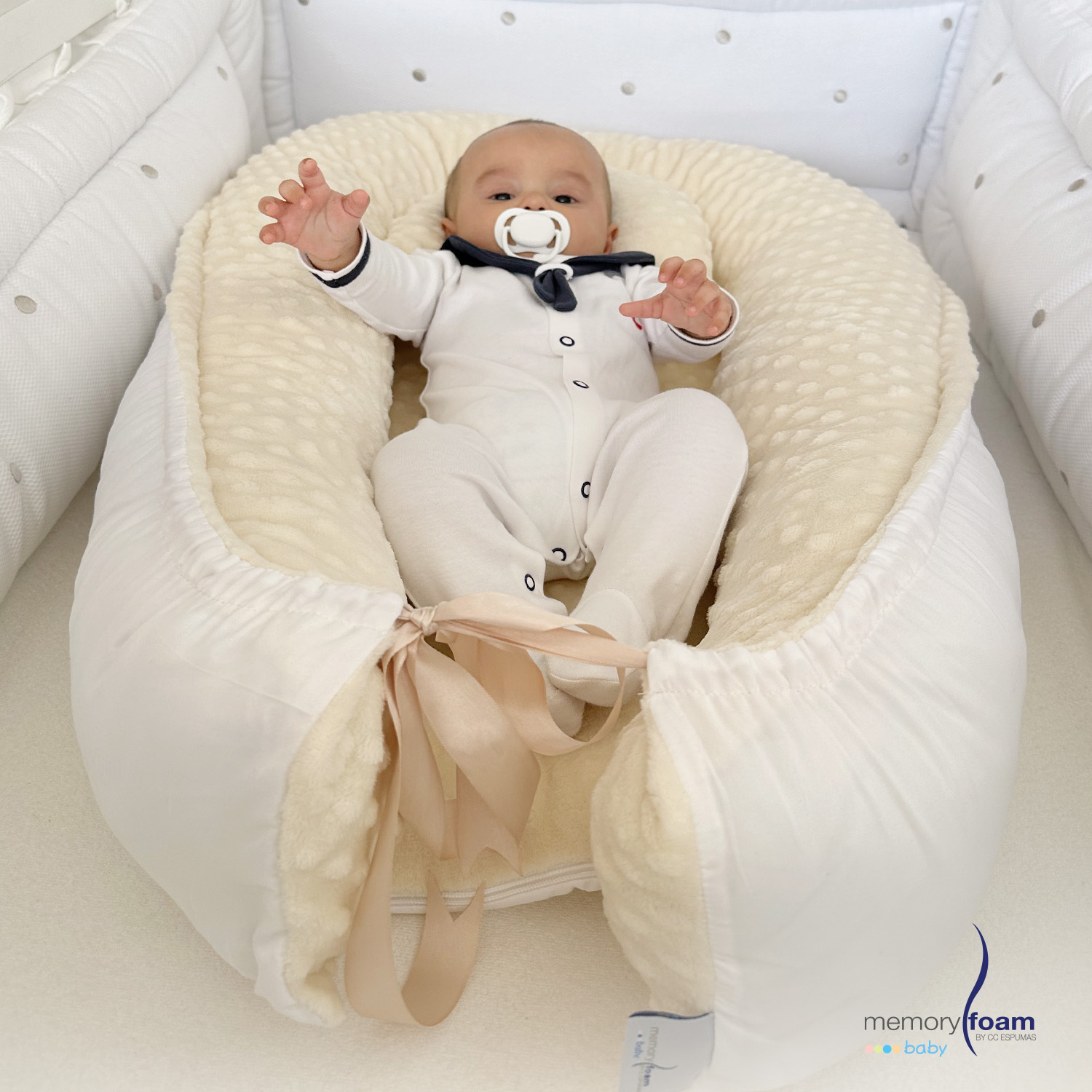 Memory Foam Nido Colecho de Bebés Cuna Portátil Camita Bebé Color Hueso.