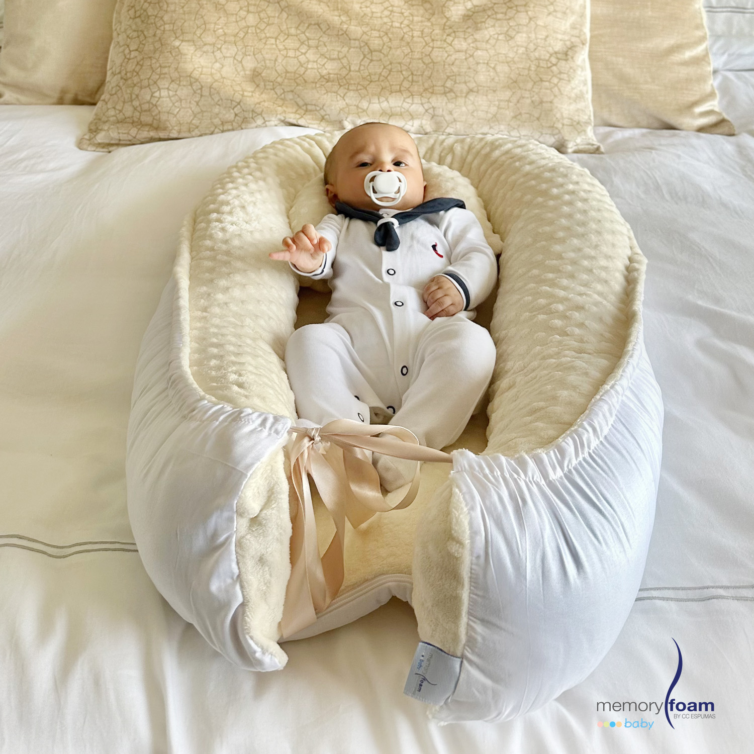 Memory Foam Nido Colecho de Bebés Cuna Portátil Camita Bebé Color Hueso.