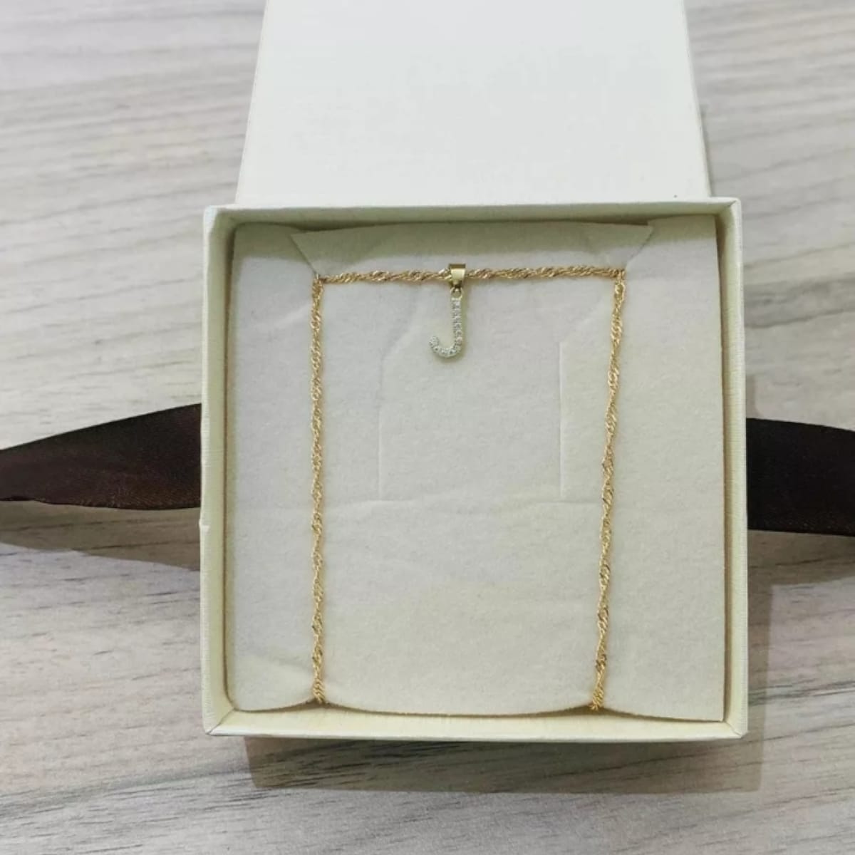 Juego Collar Letra J + Aretes Zirconias Oro 10 K. + Regalo