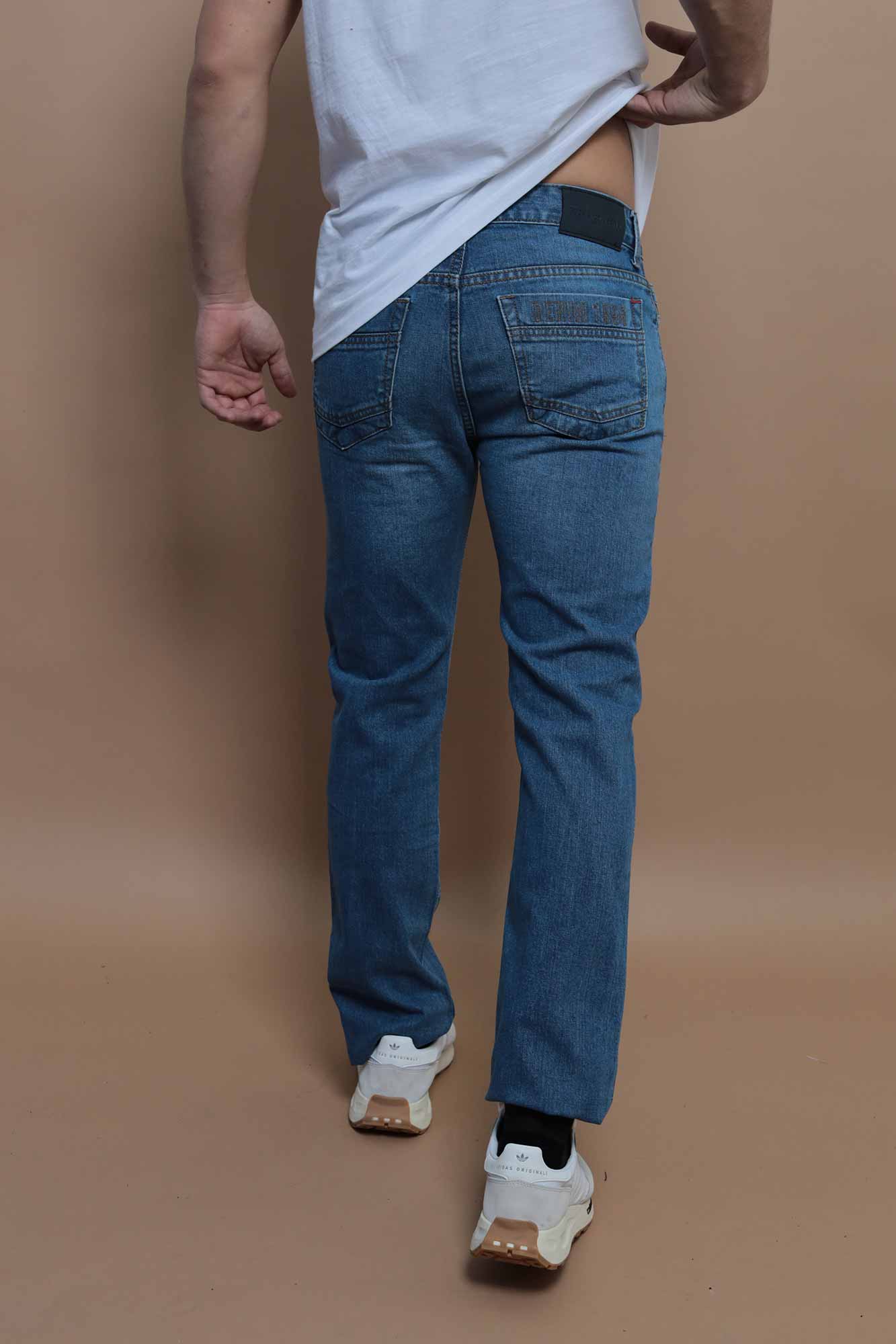 Pantalón de mezclilla Regular Fit para hombre