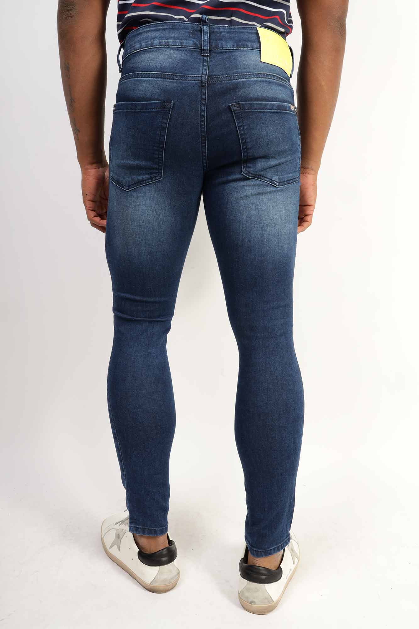 Pantalón skinny stretch de mezclilla para hombre.